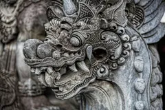 🗿 Каменные статуэтки