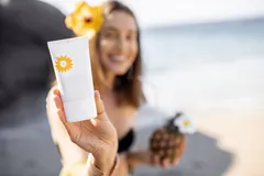 🧴 Sunscreen