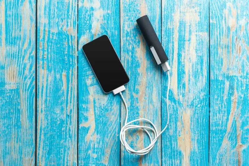 📱 Заряженный телефон